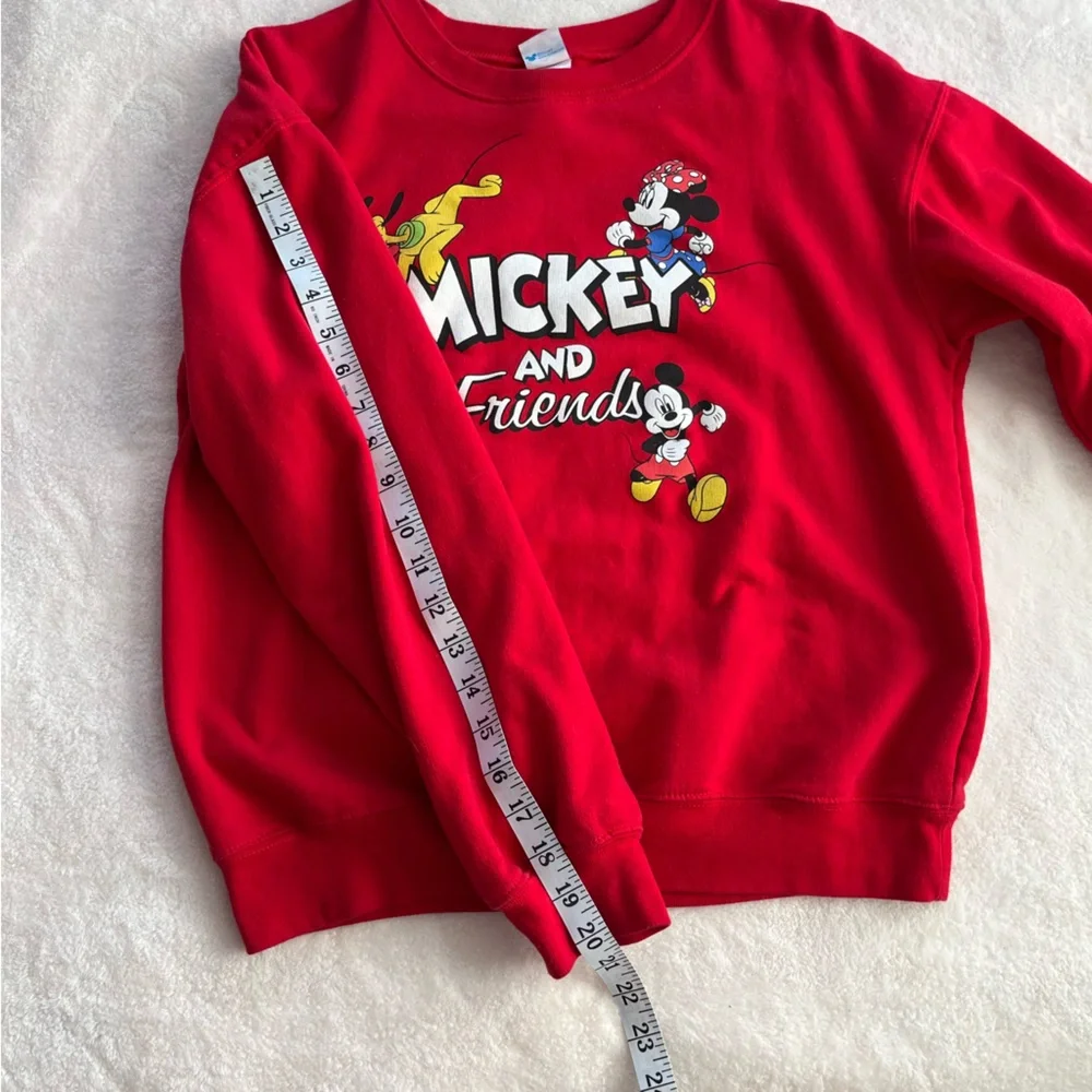 Disney Mickey and Friends Kids M‎ 7-9 Pullover Red Sweater Crew Neck